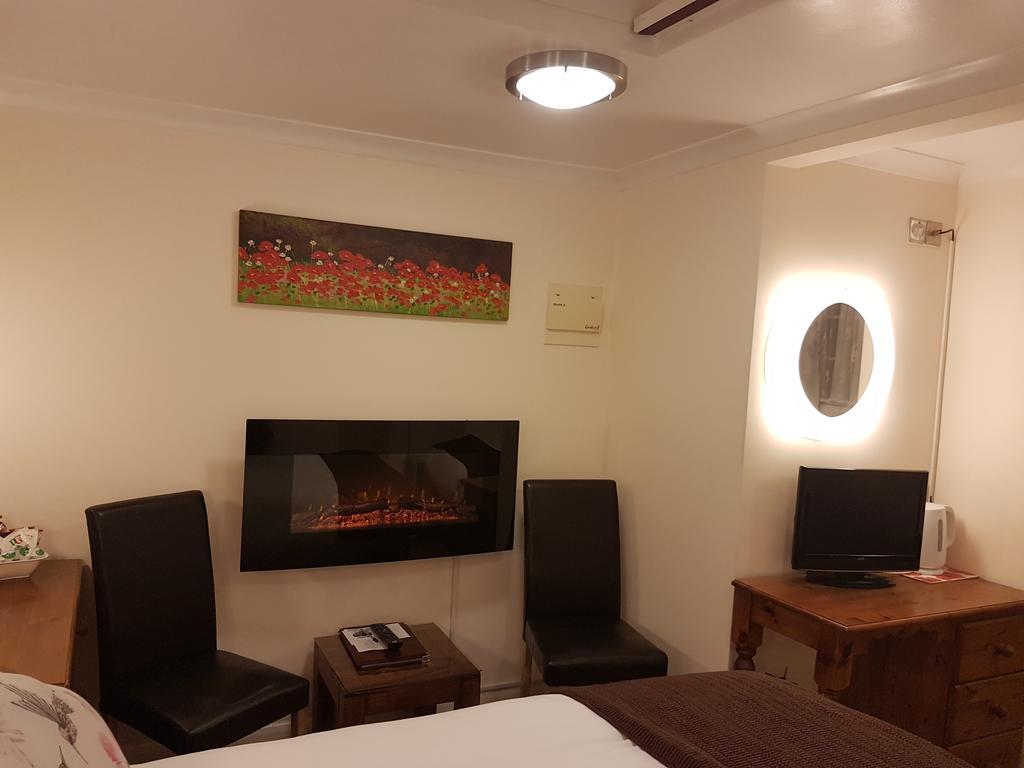 Penryn Guest House, Ensuite Rooms, Free Parking And Free Wifi Stratford-upon-Avon Exterior foto