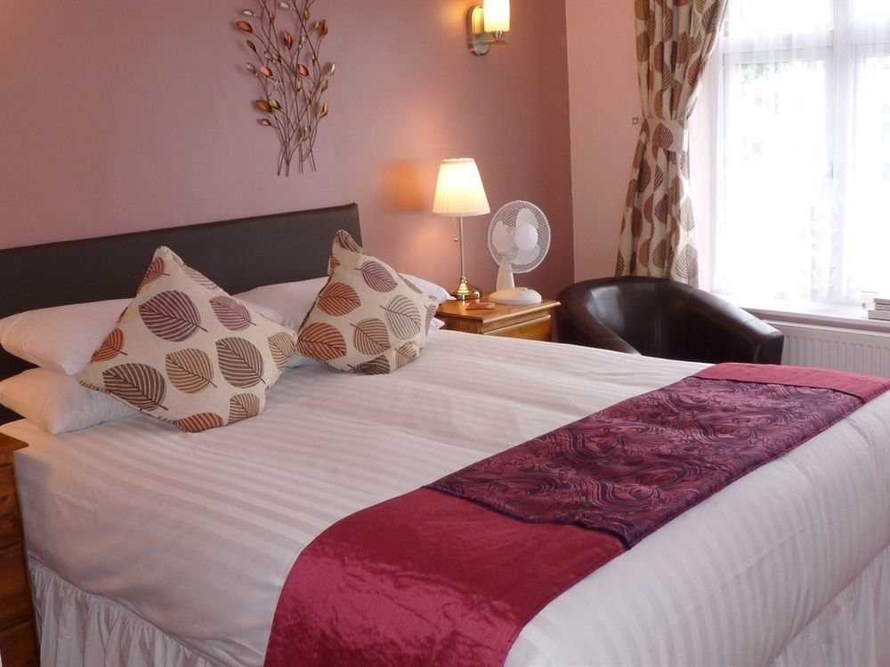 Penryn Guest House, Ensuite Rooms, Free Parking And Free Wifi Stratford-upon-Avon Exterior foto
