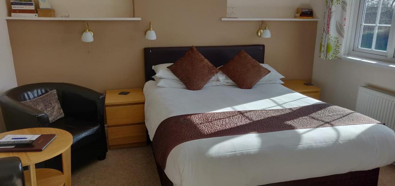 Penryn Guest House, Ensuite Rooms, Free Parking And Free Wifi Stratford-upon-Avon Exterior foto